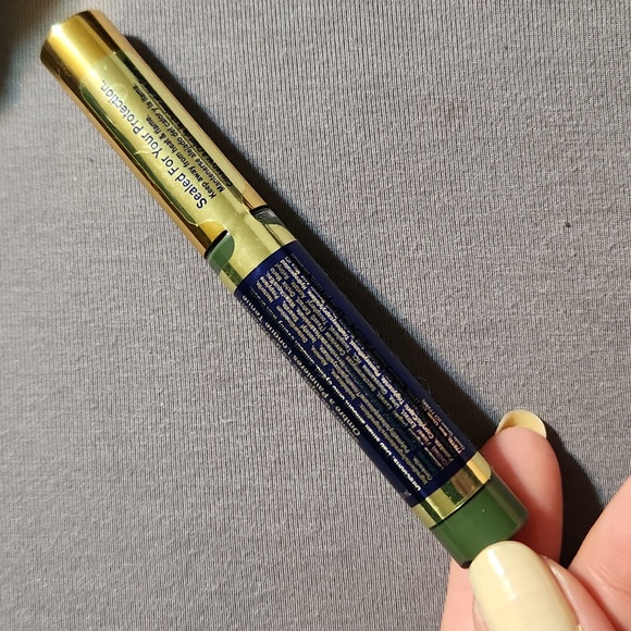 Mystic Moss ShadowSense eyeshadow - Picture 4 of 5